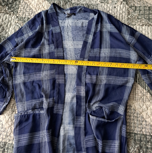 H&M patterned lightweight kimono - Picture 7 of 9